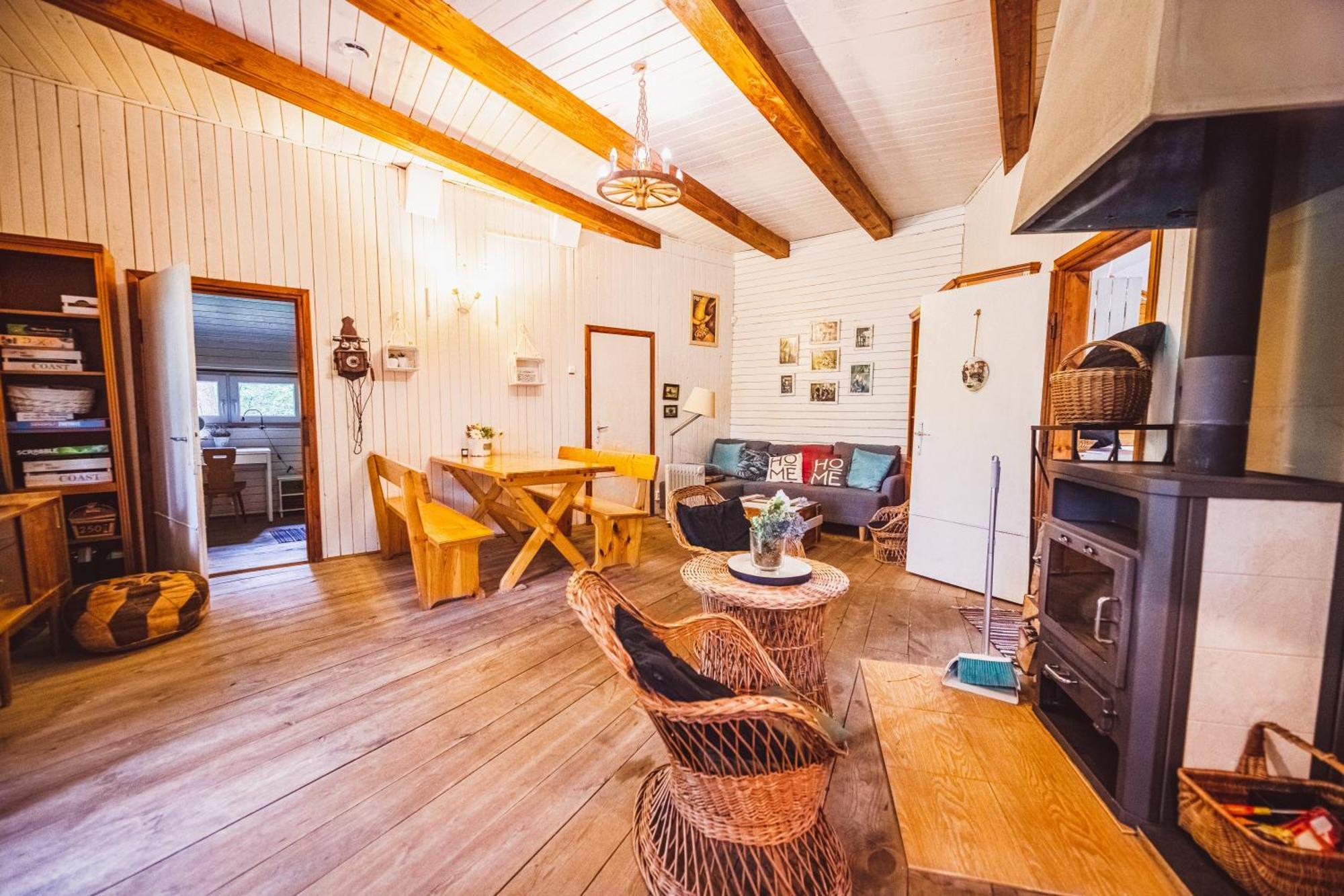 Cozy Nature Retreat With Patio Fireplace Garden Maciejowice Exteriör bild