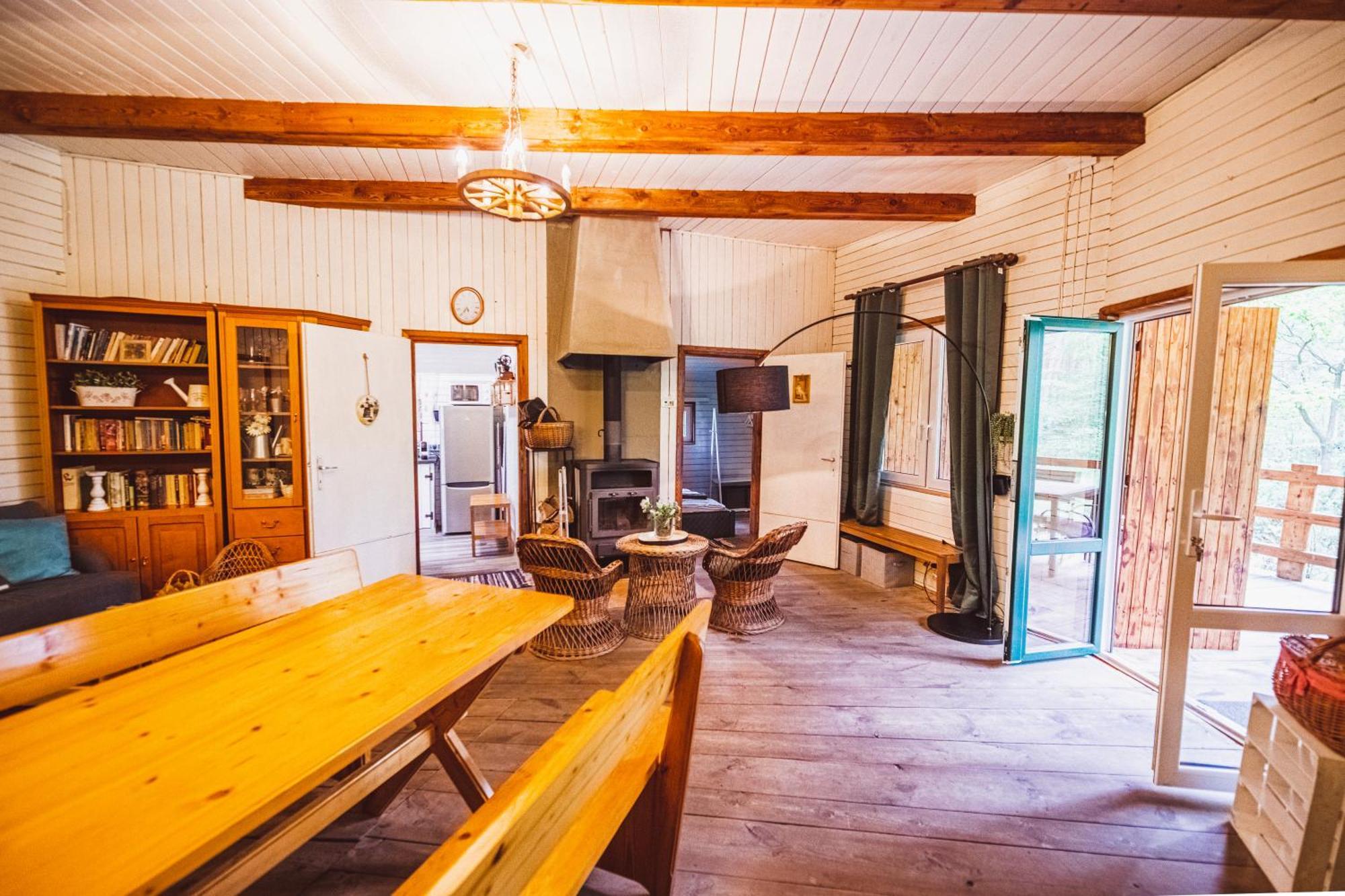 Cozy Nature Retreat With Patio Fireplace Garden Maciejowice Exteriör bild