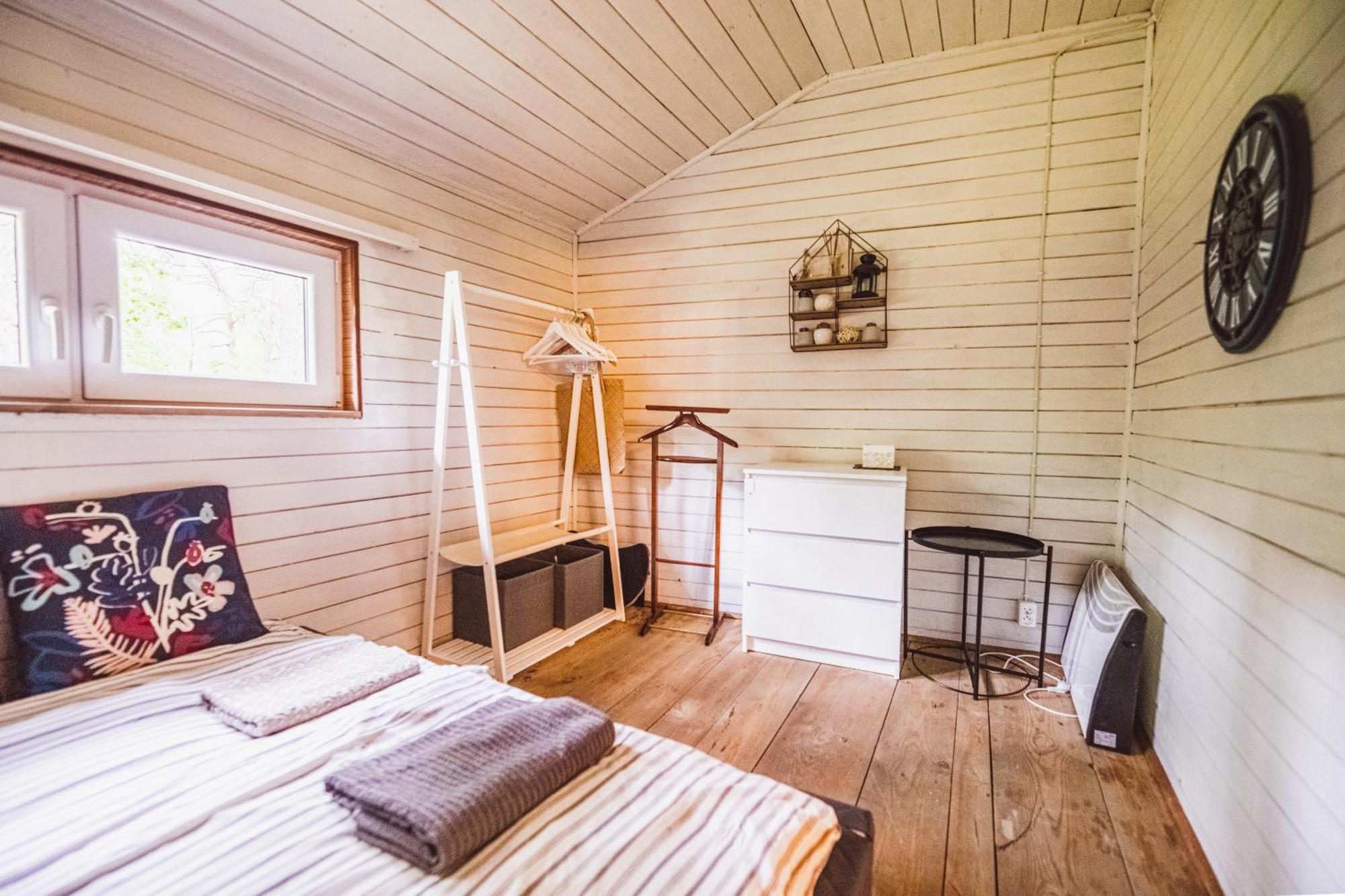 Cozy Nature Retreat With Patio Fireplace Garden Maciejowice Exteriör bild